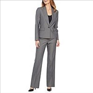 Women’s Suit